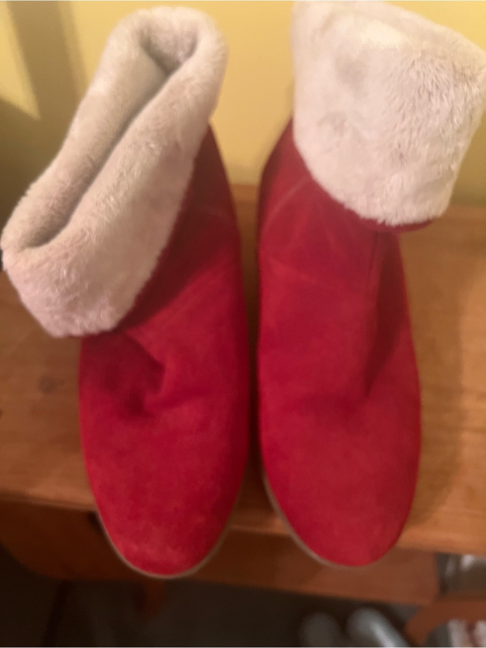 Sporto Red Suede Ankle Boots with Cream Faux Fur Cuff